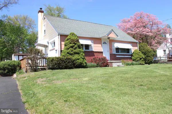 724 S 9TH ST, Perkasie, PA 18944