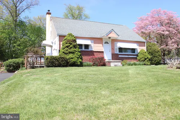 724 S 9TH ST, Perkasie, PA 18944