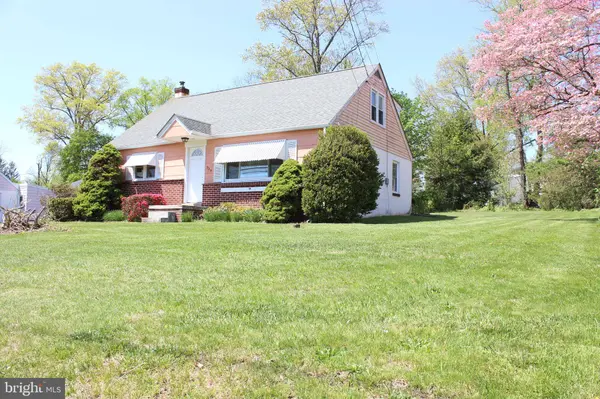 724 S 9TH ST, Perkasie, PA 18944