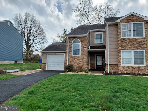 228 SPRING HOUSE LN, Telford, PA 18969