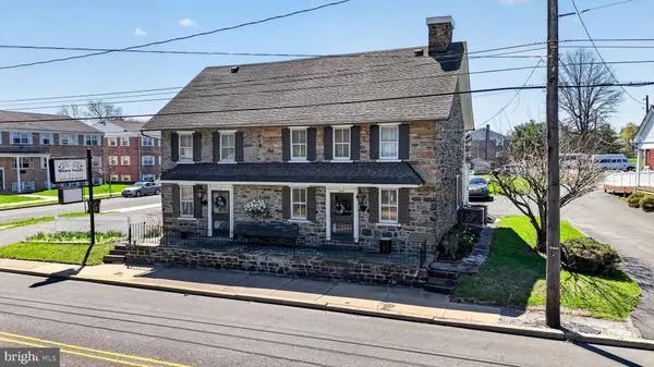 1436 W BROAD ST, Quakertown, PA 18951