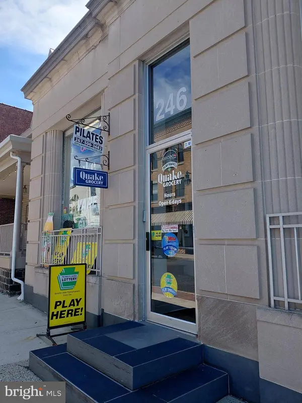 246-248 W BROAD ST #1, Quakertown, PA 18951