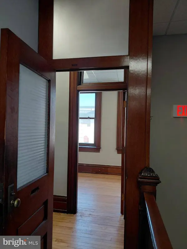 246-248 W BROAD ST #1, Quakertown, PA 18951