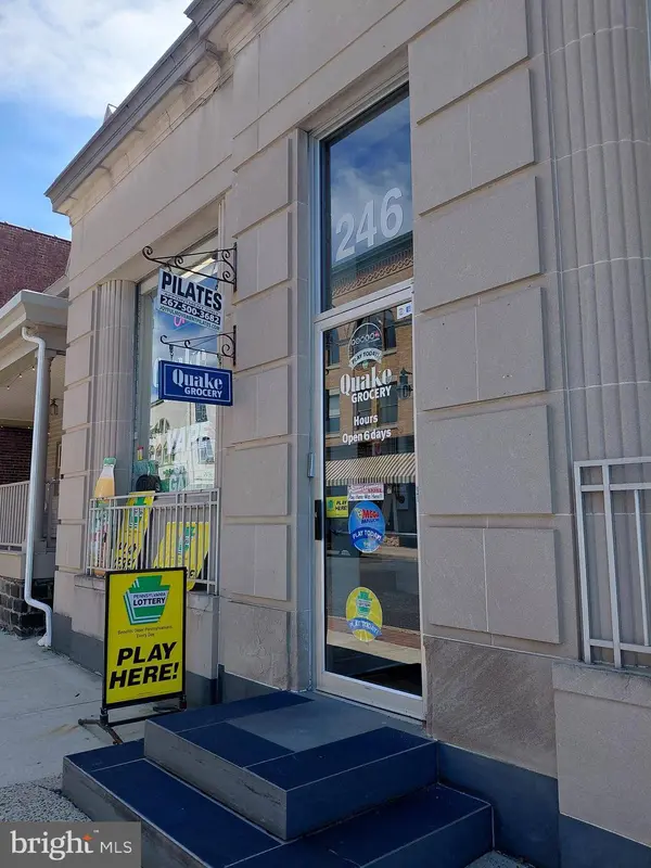 246-248 W BROAD ST #4, Quakertown, PA 18951
