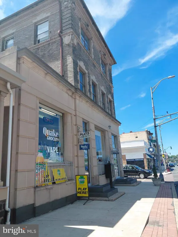 246-248 W BROAD ST #2, Quakertown, PA 18951