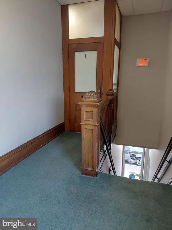 246-248 W BROAD ST #2, Quakertown, PA 18951