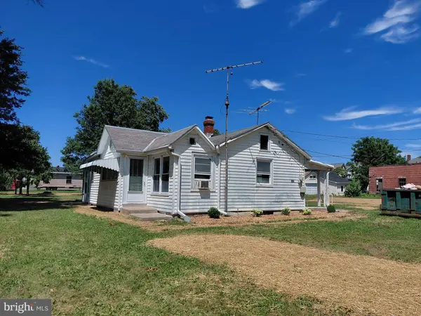 205 E MILL ST, Quakertown, PA 18951