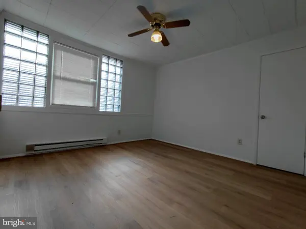 724A W BROAD ST, Quakertown, PA 18951