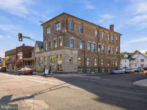 242-248 W BROAD ST, Quakertown, PA 18951