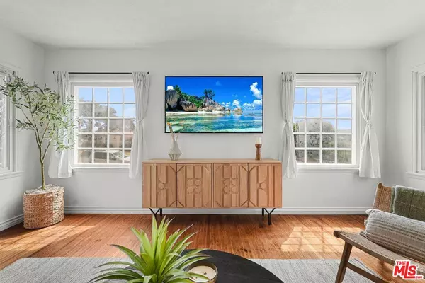 9813 S 3rd Ave, Inglewood, CA 90305