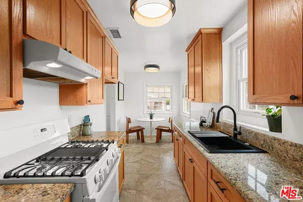 9813 S 3rd Ave, Inglewood, CA 90305