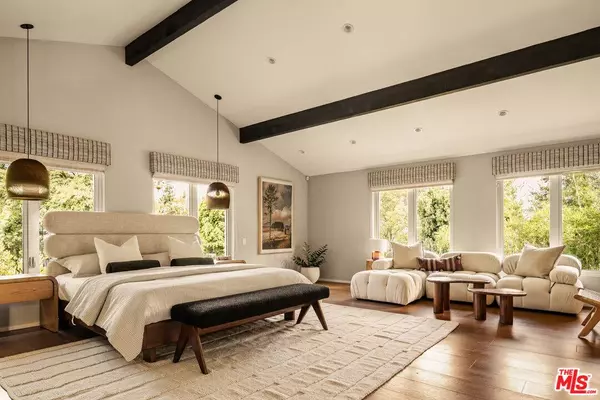 7712 Chandelle Pl, Los Angeles, CA 90046