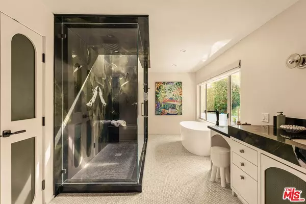 7712 Chandelle Pl, Los Angeles, CA 90046