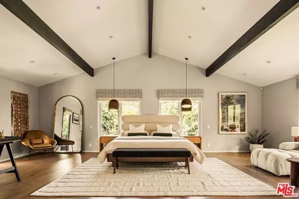 7712 Chandelle Pl, Los Angeles, CA 90046