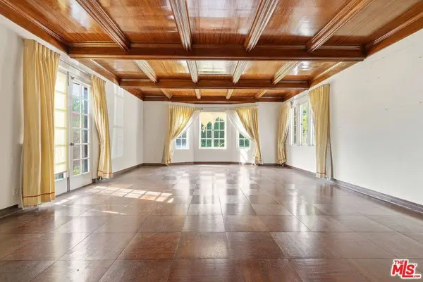 1140 Benedict Canyon DR, Beverly Hills, CA 90210