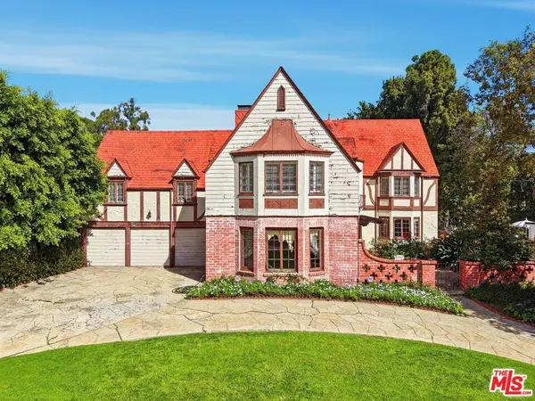 1140 Benedict Canyon Dr, Beverly Hills, CA 90210