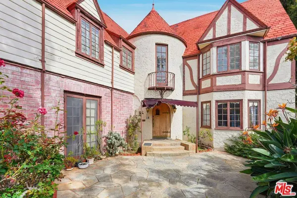 1140 Benedict Canyon Dr, Beverly Hills, CA 90210