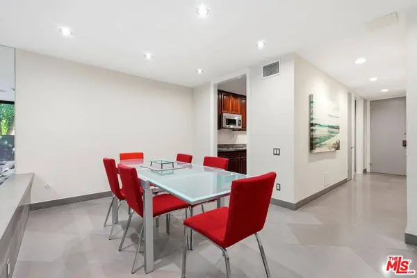 1033 Carol Dr #T16, West Hollywood, CA 90069