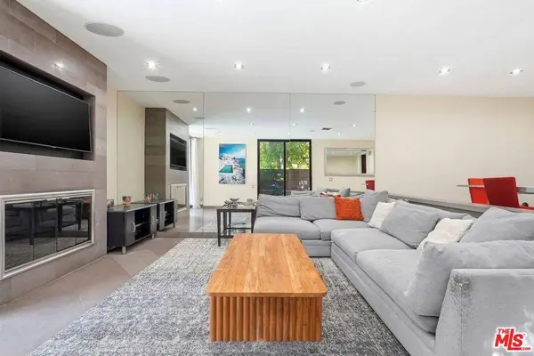 1033 Carol DR #T16, West Hollywood, CA 90069