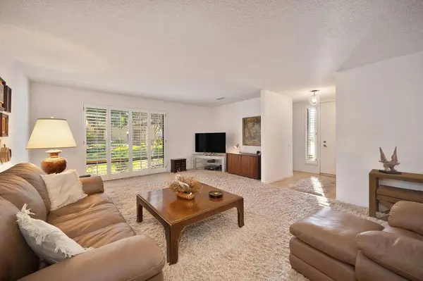 1182 Vanderbilt WAY, Sacramento, CA 95825