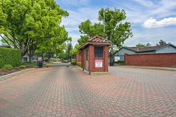 7505 Sunwest LN, Sacramento, CA 95828
