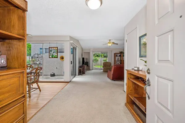 7505 Sunwest LN, Sacramento, CA 95828