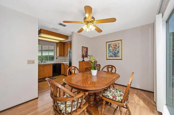 7505 Sunwest LN, Sacramento, CA 95828