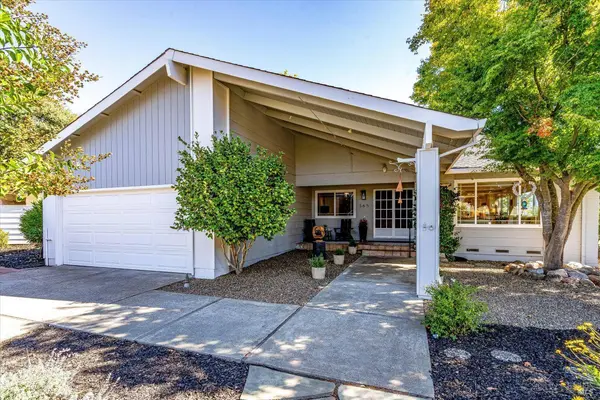 365 Twin Lakes DR