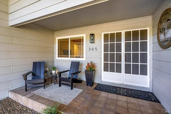 365 Twin Lakes DR, Santa Rosa, CA 95409