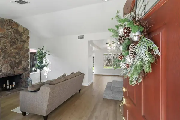 10049 Elgin River CT, Rancho Cordova, CA 95670