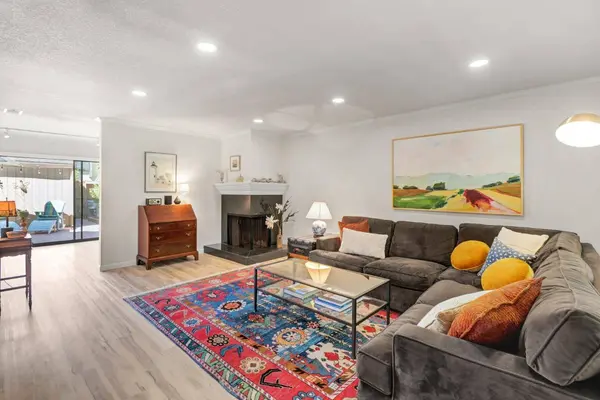 1063 Commons DR, Sacramento, CA 95825