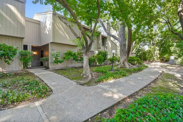 1063 Commons DR, Sacramento, CA 95825