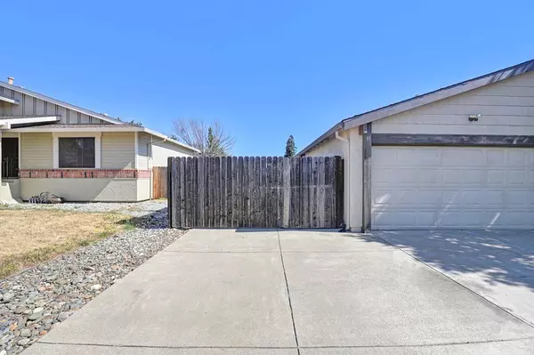 1266 Poplar LN, Lincoln, CA 95648