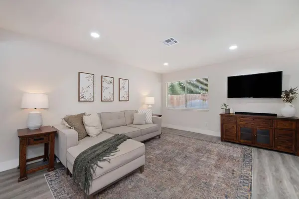 6828 Will Rogers DR, Fair Oaks, CA 95628