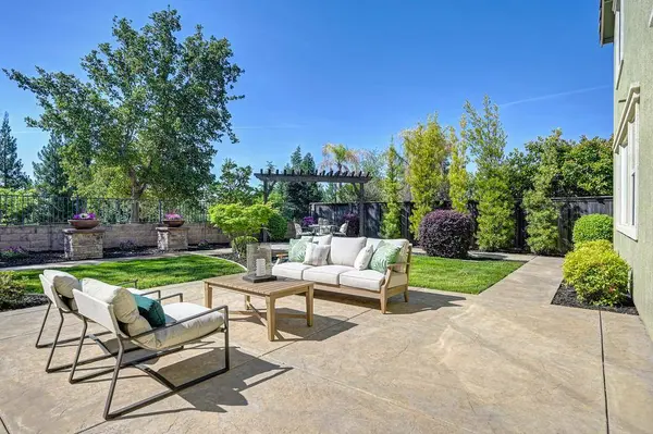936 Anvil CIR, Rocklin, CA 95765