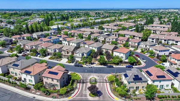 6128 Mehrten CIR, Rocklin, CA 95765