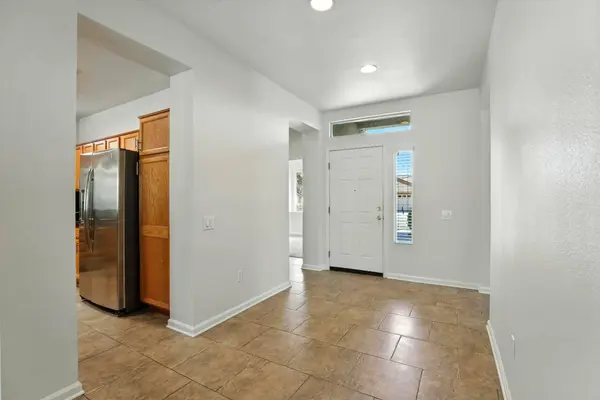 1910 Starview LN, Lincoln, CA 95648