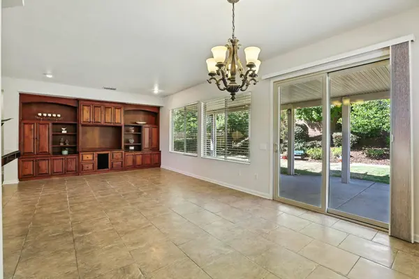 1910 Starview LN, Lincoln, CA 95648