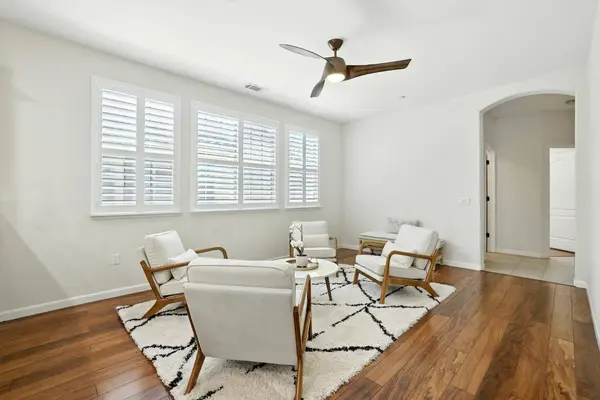 1401 Marseille LN, Roseville, CA 95747