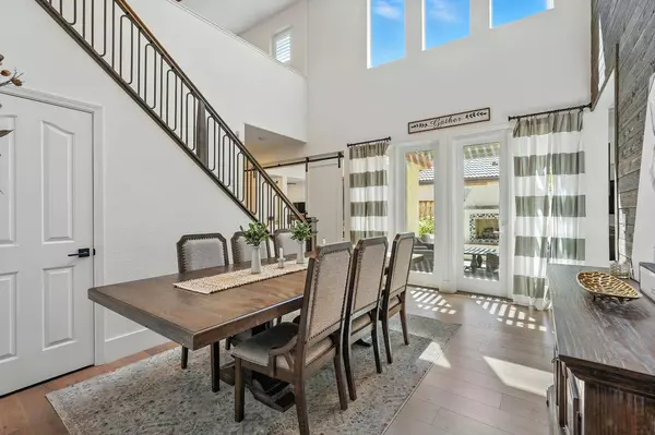 1082 Smith WAY, Folsom, CA 95630