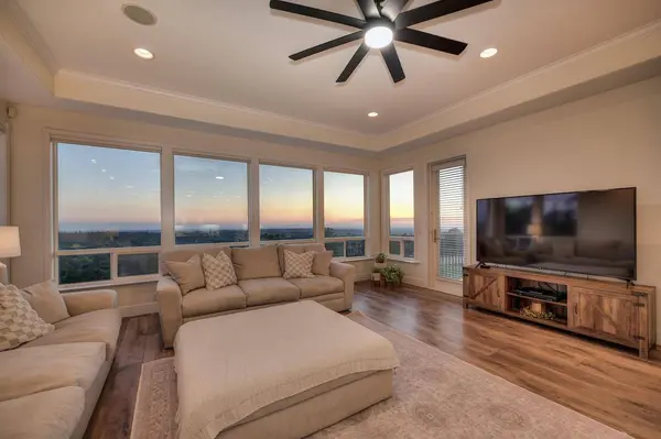 11100 Valle Vista CT, Auburn, CA 95603