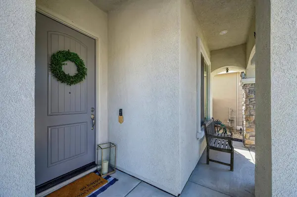 8016 Clear Springs PL, Roseville, CA 95747