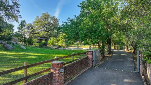 9475 King RD, Loomis, CA 95650