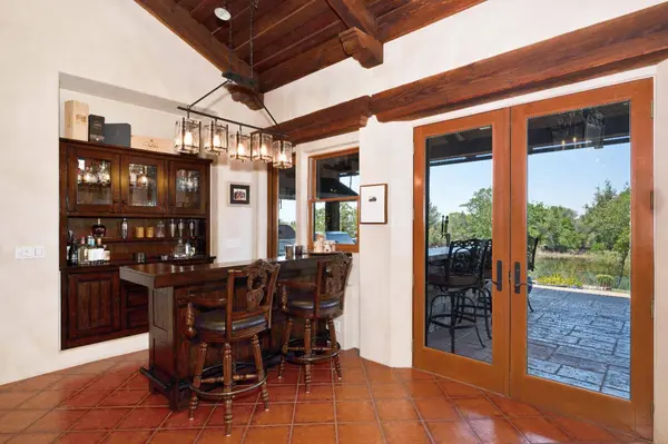 5905 Barton RD, Loomis, CA 95650