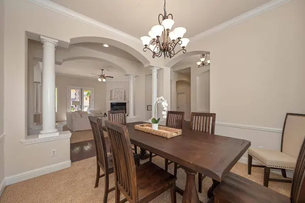 8484 Cobble Creek LN, Orangevale, CA 95662