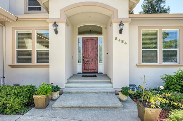 8484 Cobble Creek LN, Orangevale, CA 95662