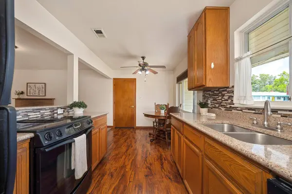 606 Wales DR, Folsom, CA 95630
