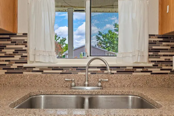 606 Wales DR, Folsom, CA 95630