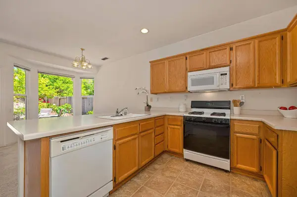 3807 Coldwater DR, Rocklin, CA 95765