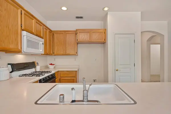 3807 Coldwater DR, Rocklin, CA 95765